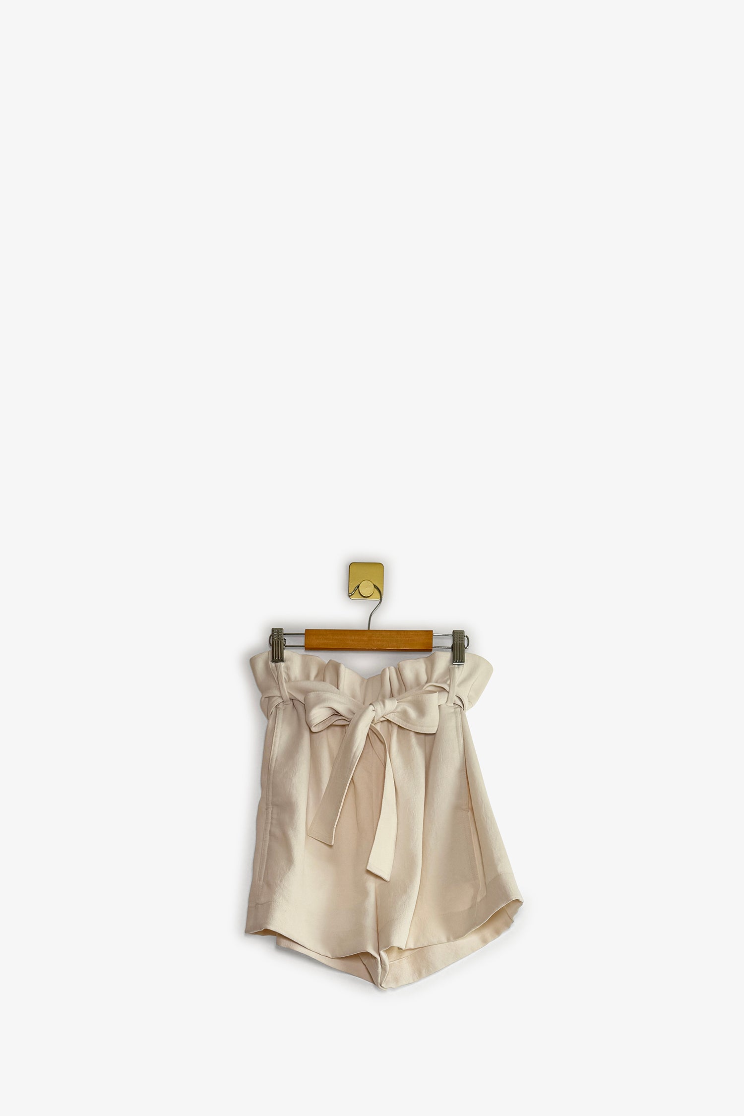 Aritzia Wilfred White Paperbag Shorts