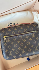 Louis Vuitton 2019 Monogram Canvas Pochette Métis